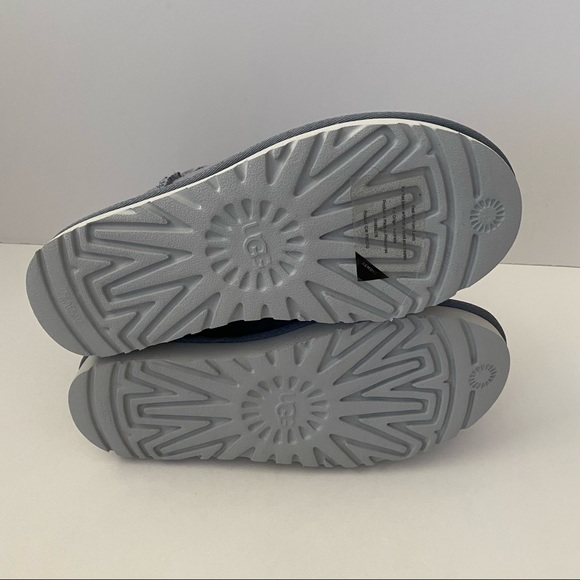 UGG Classic Mini Boots Ash Fog 6 New without Box - Picture 7 of 14